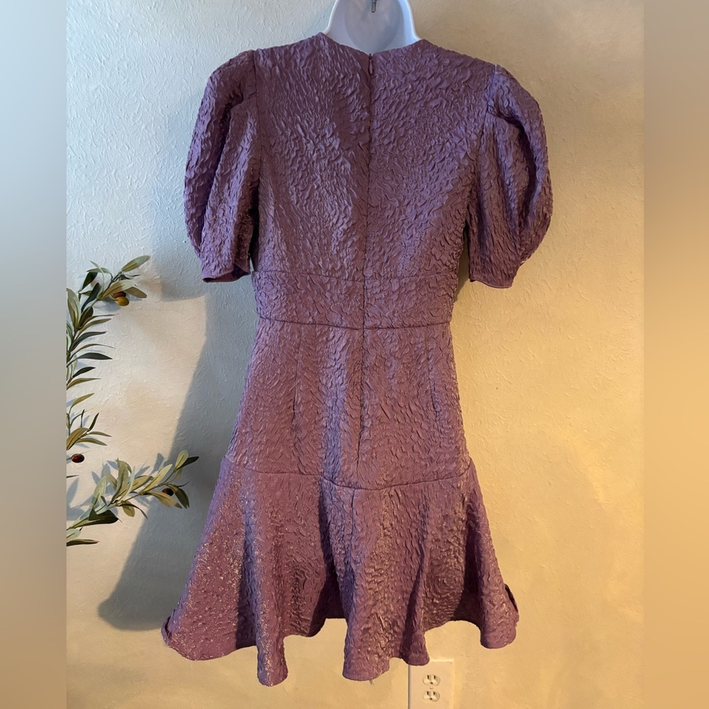 TEXTURE‎ V-NECK MINI DRESS - Picture 3 of 6